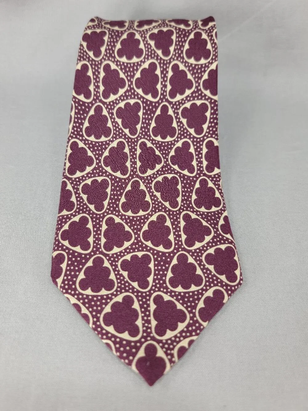 Giorgio Armani Cravatte Silk Necktie Tie Mens Maroon Beige Geometric Medallion